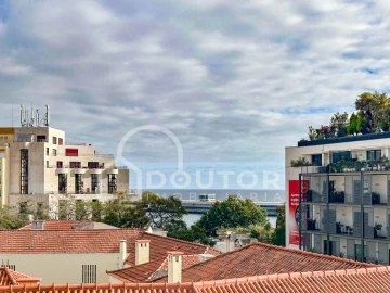 Apartamento T4 para Venda em Funchal (Se)