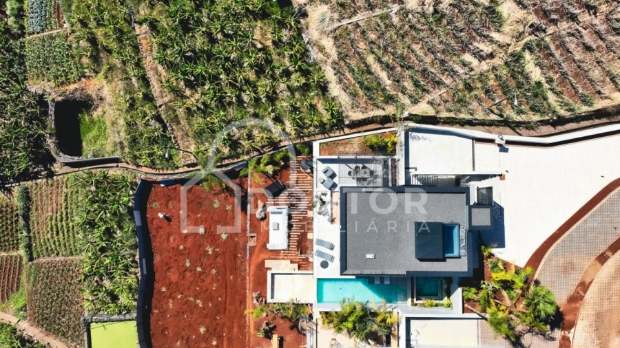 Moradia T3 para Venda em Tabua Foto 8