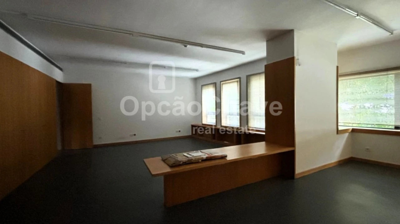 Escritório para Arrendamento em Viseu Foto 2