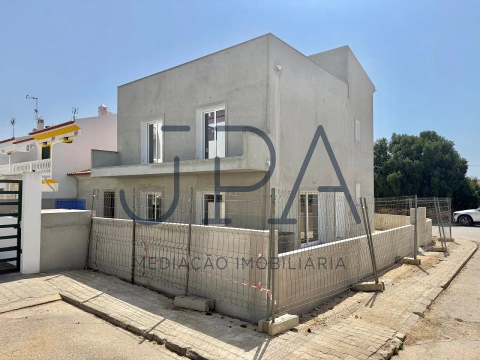 Moradia T4 para Venda em Altura Foto 2