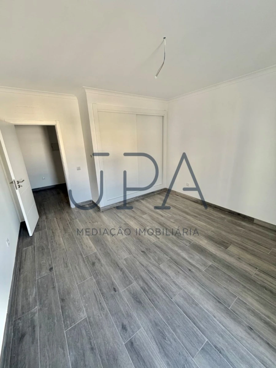 Moradia T4 para Venda em Altura Foto 17