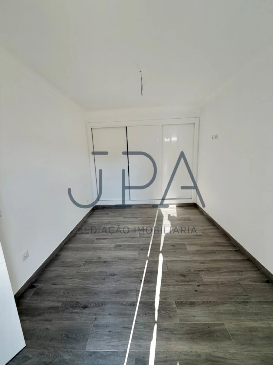 Moradia T4 para Venda em Altura Foto 12
