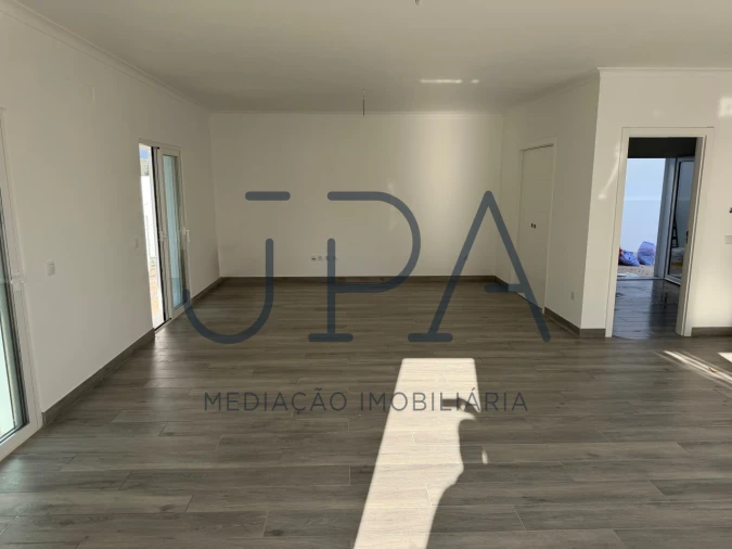 Moradia T4 para Venda em Altura Foto 6