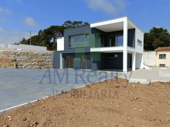 Moradia T4 para Venda em Lourinhã e Atalaia Foto 3