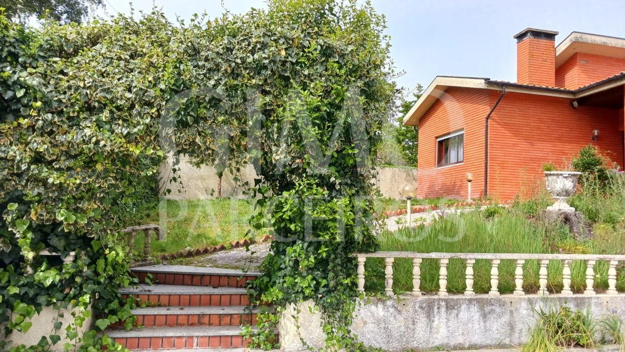 Moradia T5 para Venda em Tamengos, Aguim e Óis do Bairro Foto 2