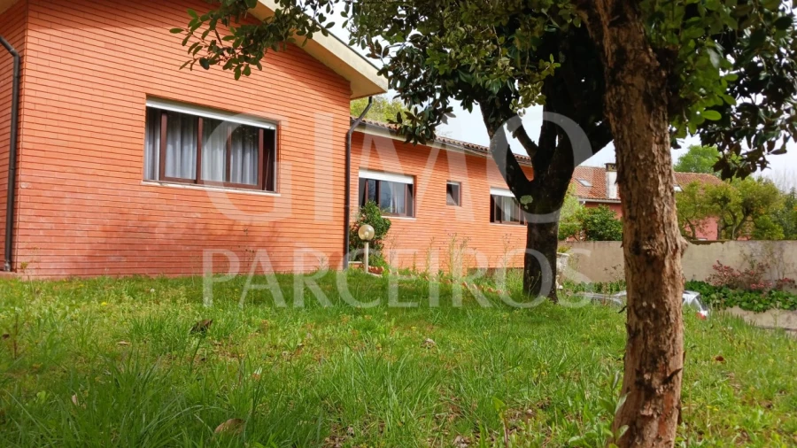 Moradia T5 para Venda em Tamengos, Aguim e Óis do Bairro Foto 8