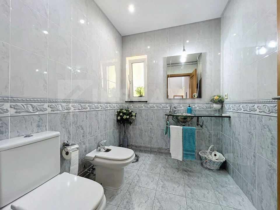 Moradia T4 para Venda em Loivo Foto 23