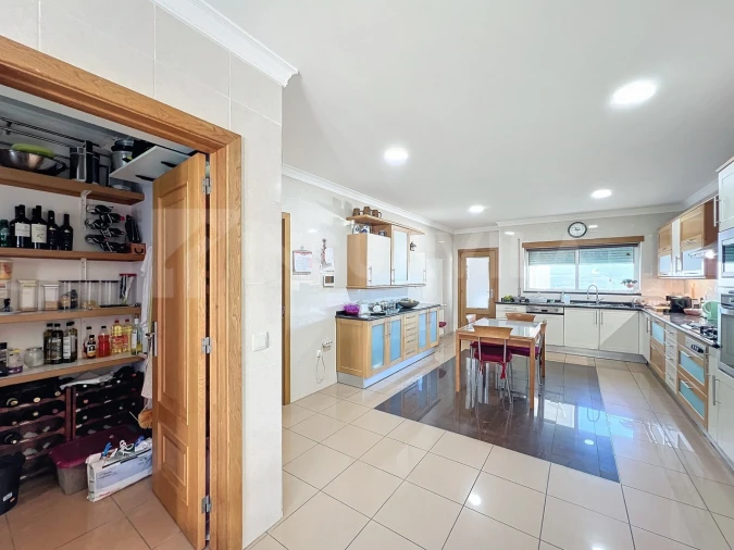 Moradia T4 para Venda em Loivo Foto 20