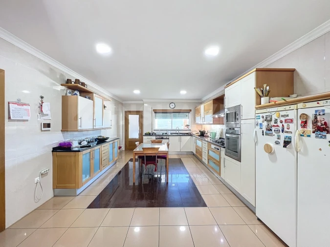 Moradia T4 para Venda em Loivo Foto 21