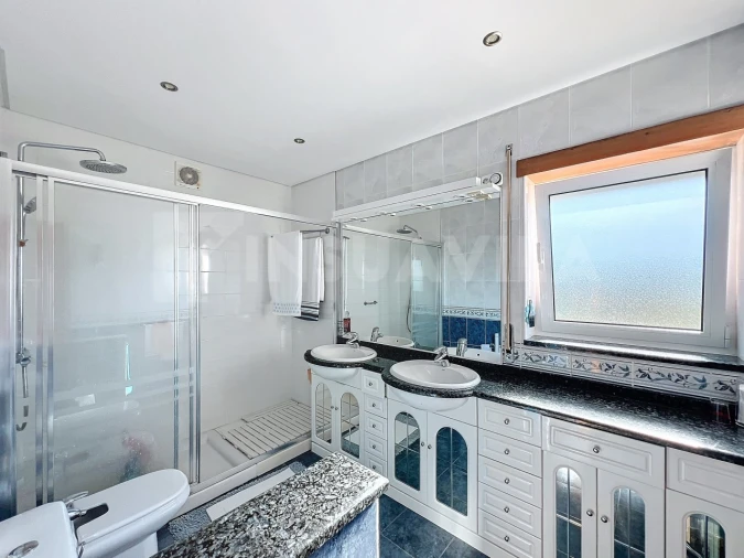 Moradia T4 para Venda em Loivo Foto 29