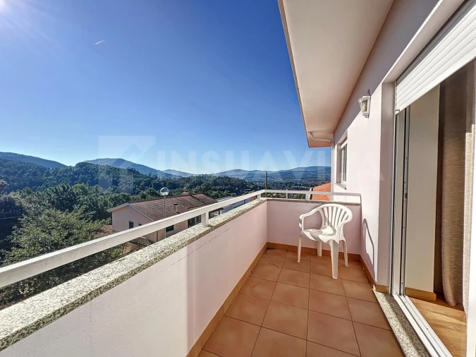 Moradia T4 para Venda em Loivo Foto 36