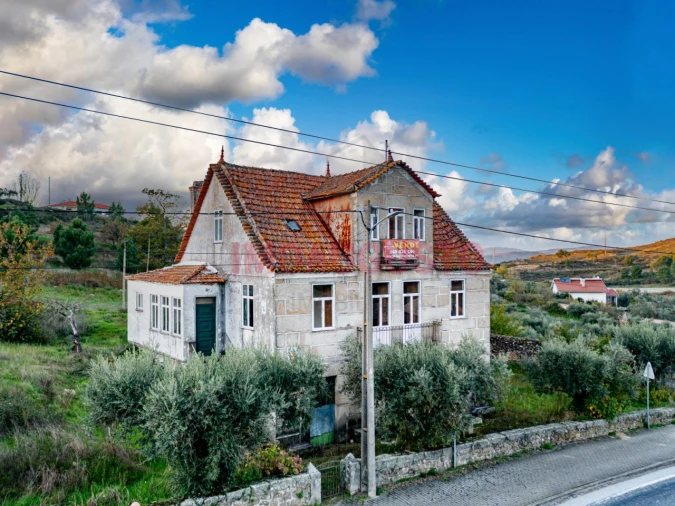 Moradia T7 para Venda em Cortiçô da Serra, Vide Entre Vinhas e Salgueirais
