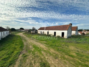 Terreno para Venda em Romeira e Várzea