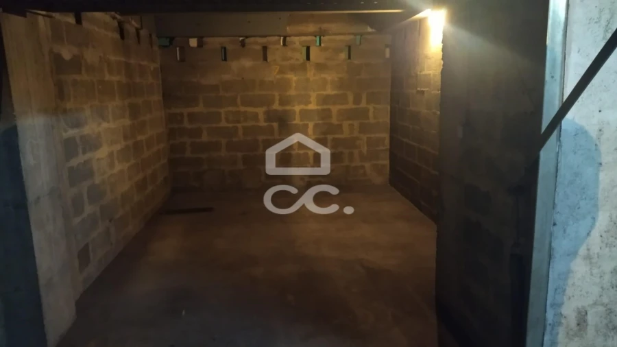 Garagem para Arrendamento em Marinha Grande