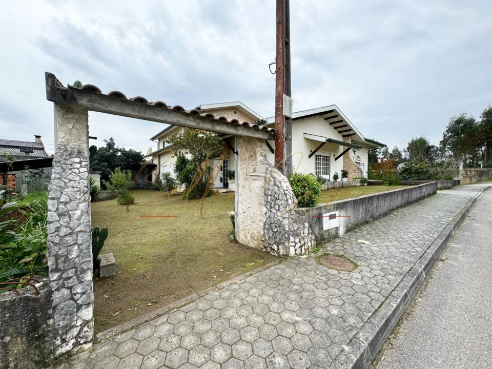 Moradia T3 para Venda em Oliveira do Bairro Foto 27