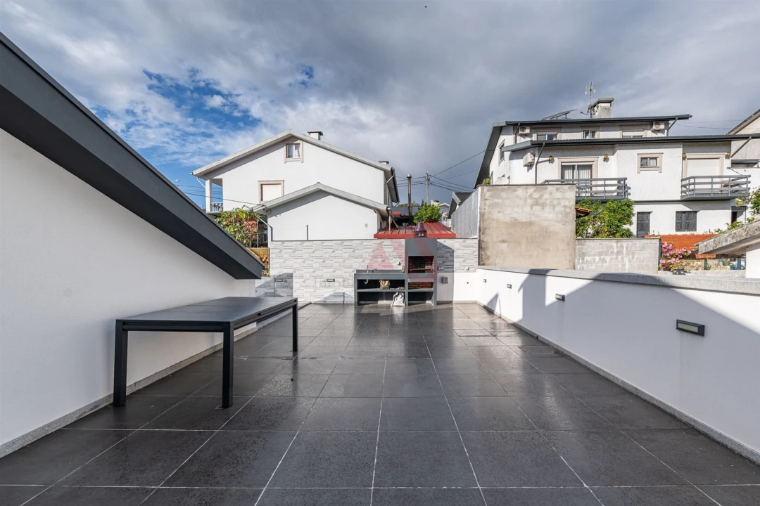 Moradia T3 para Venda em Vila Verde e Barbudo Foto 21