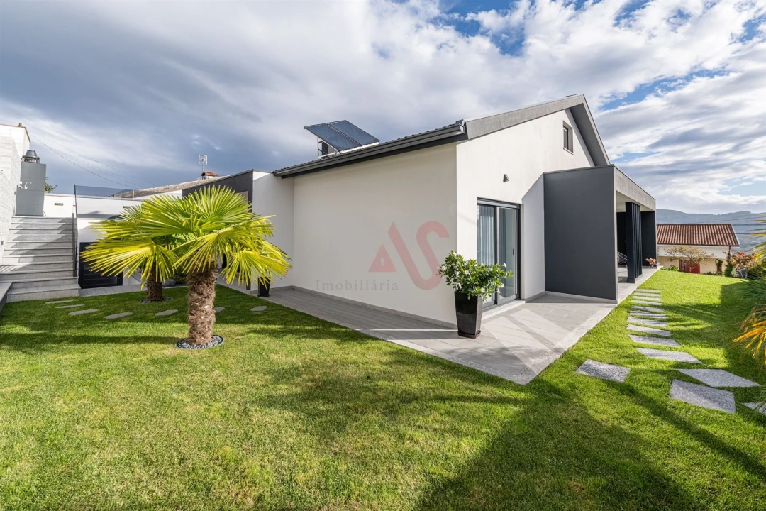 Moradia T3 para Venda em Vila Verde e Barbudo Foto 29