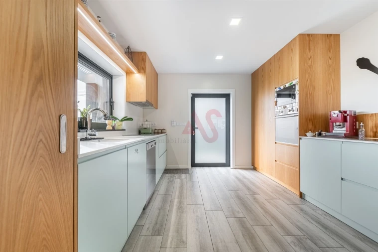 Moradia T3 para Venda em Vila Verde e Barbudo Foto 7