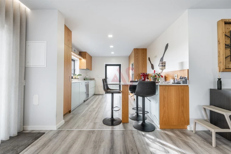 Moradia T3 para Venda em Vila Verde e Barbudo Foto 6