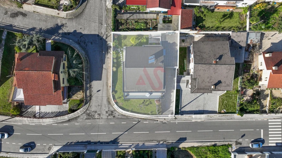 Moradia T3 para Venda em Vila Verde e Barbudo Foto 32