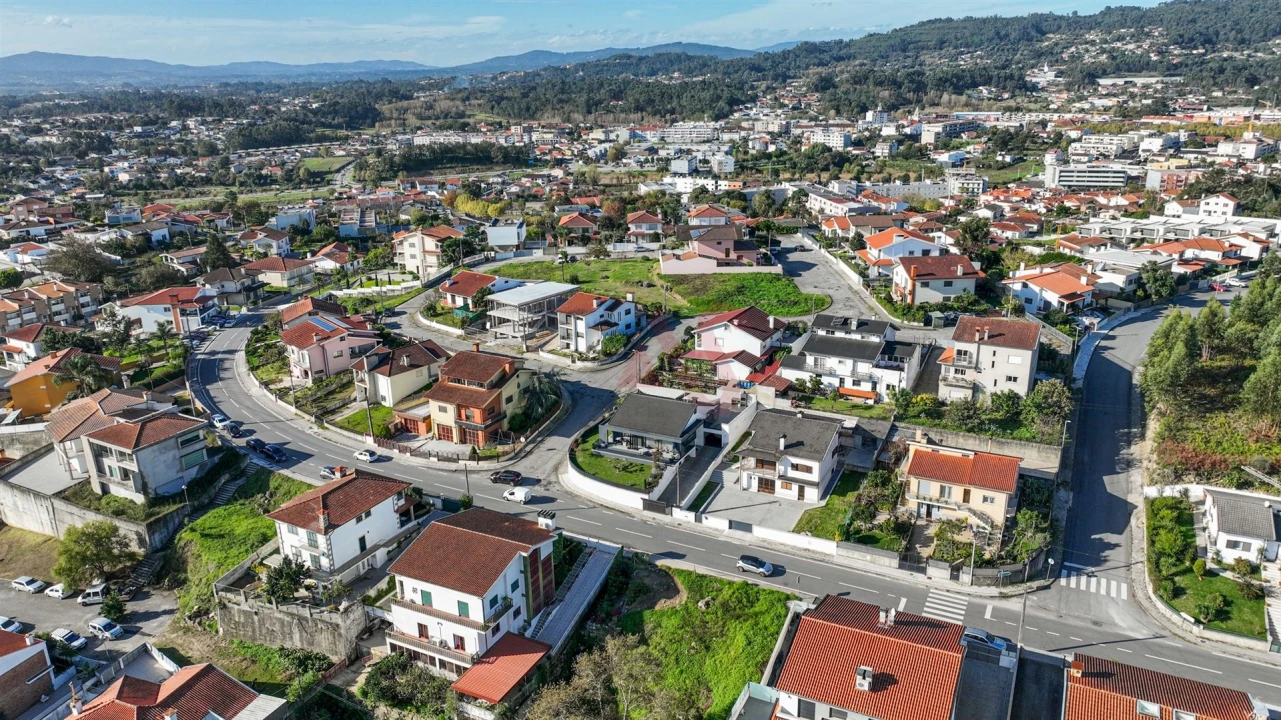 Moradia T3 para Venda em Vila Verde e Barbudo Foto 34