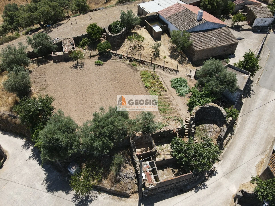 Moradia T2 para Venda em São Barnabe Foto 19