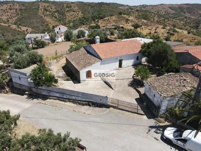 Moradia T2 para Venda em São Barnabe