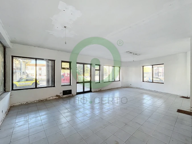 Loja para Venda em Madalena e Samaiões Foto 3