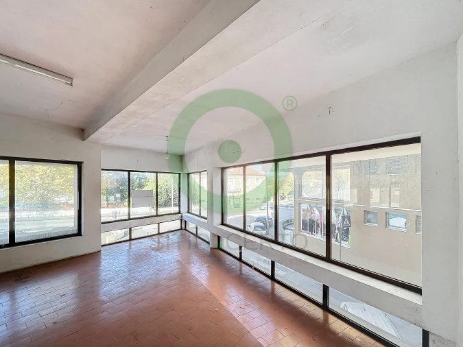 Loja para Venda em Madalena e Samaiões Foto 12