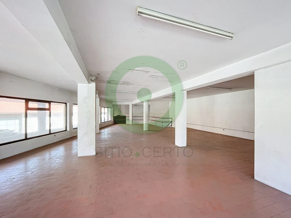 Loja para Venda em Madalena e Samaiões Foto 13