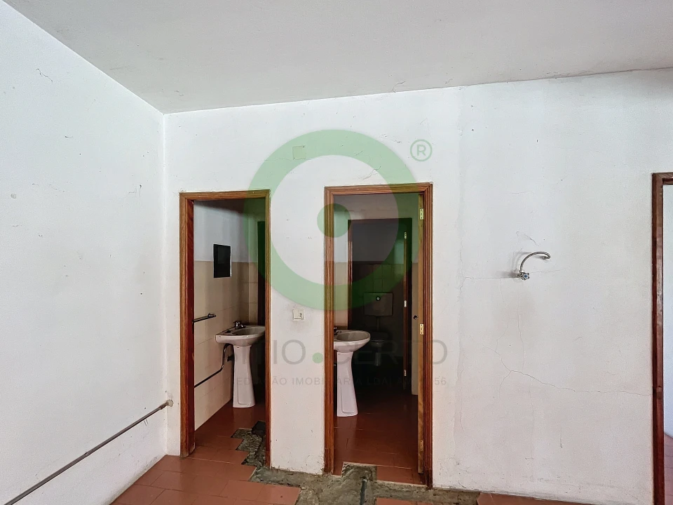 Loja para Venda em Madalena e Samaiões Foto 9