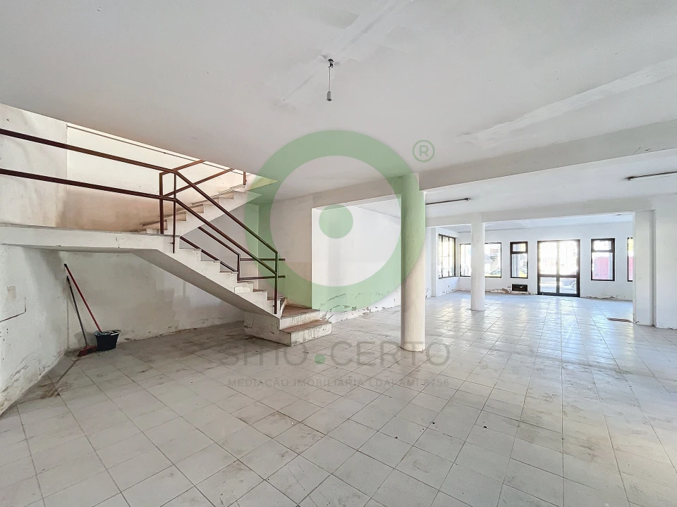 Loja para Venda em Madalena e Samaiões Foto 4