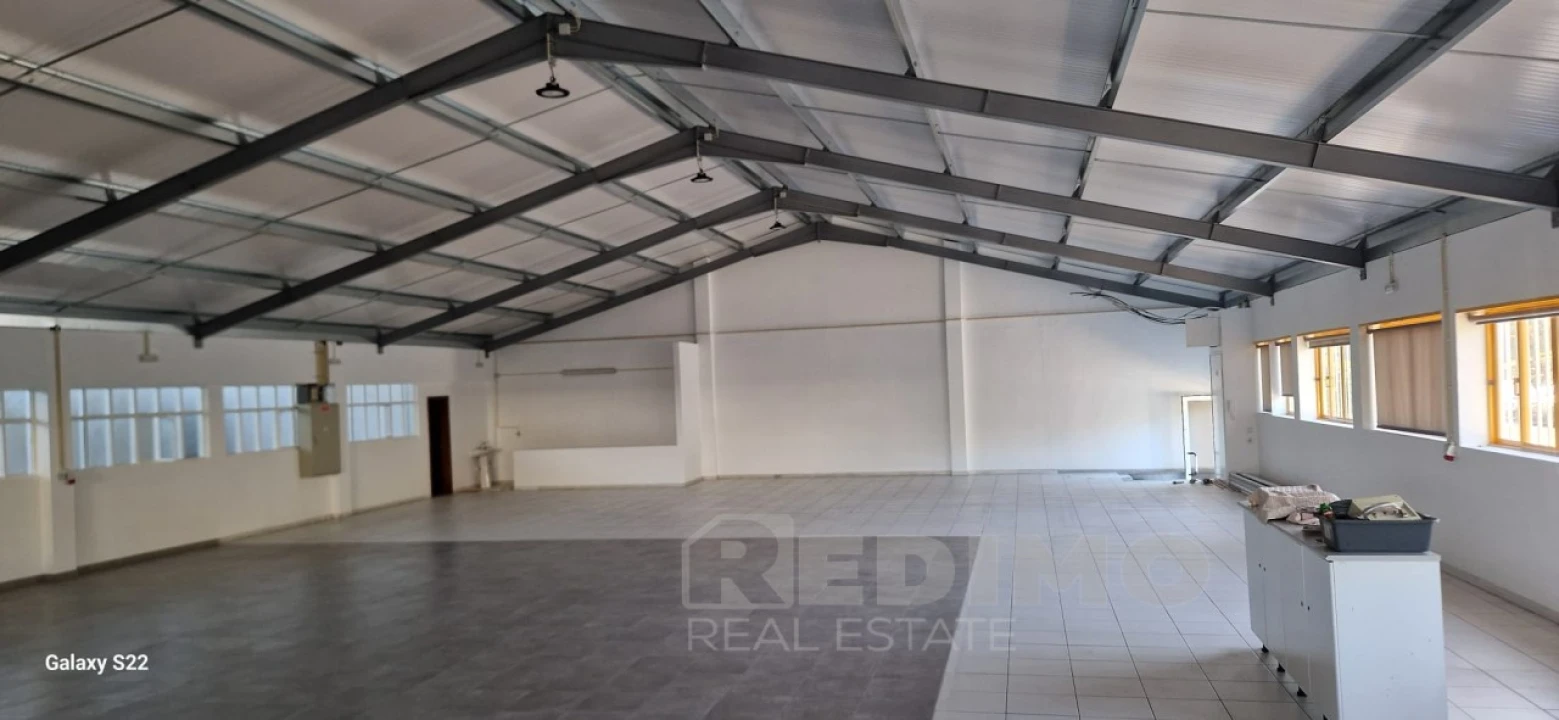 Armazém para Arrendamento em São João da Madeira Foto 4