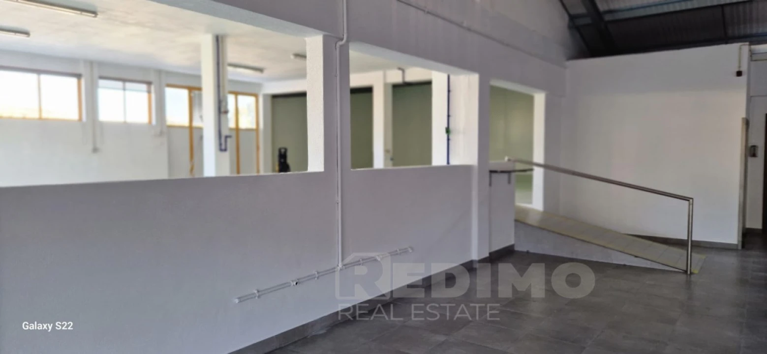 Armazém para Arrendamento em São João da Madeira Foto 8