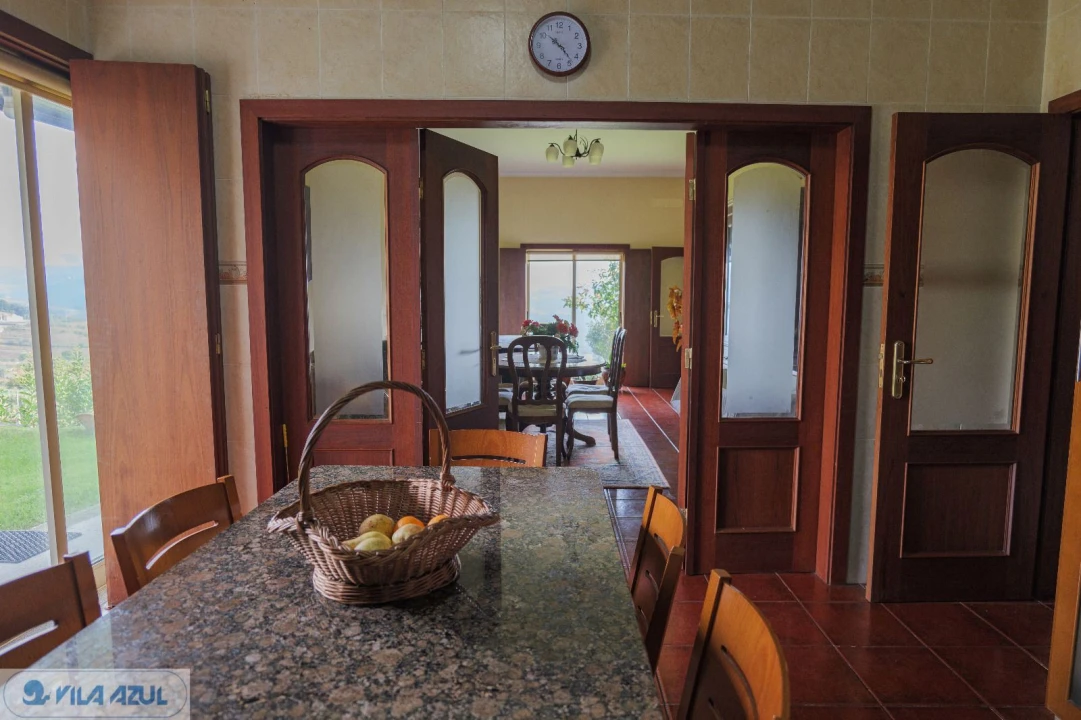 Quinta T4 para Venda em Vila Marim Foto 11