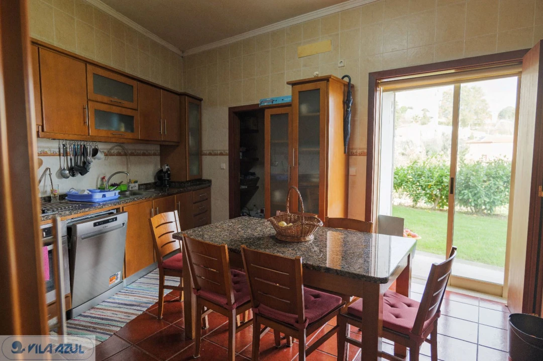 Quinta T4 para Venda em Vila Marim Foto 12