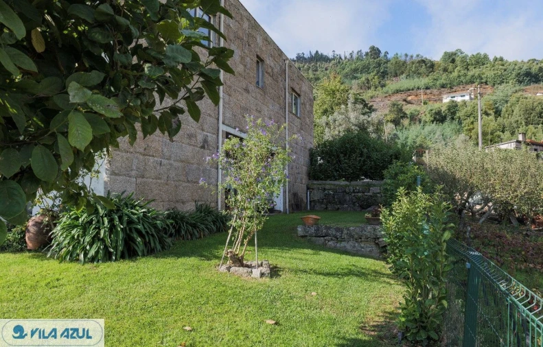 Quinta T4 para Venda em Vila Marim Foto 3