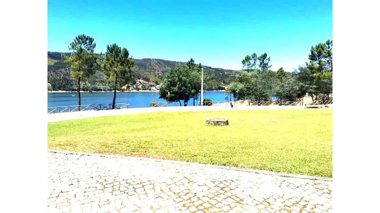 Terreno para Venda em São Pedro de Tomar Foto 11