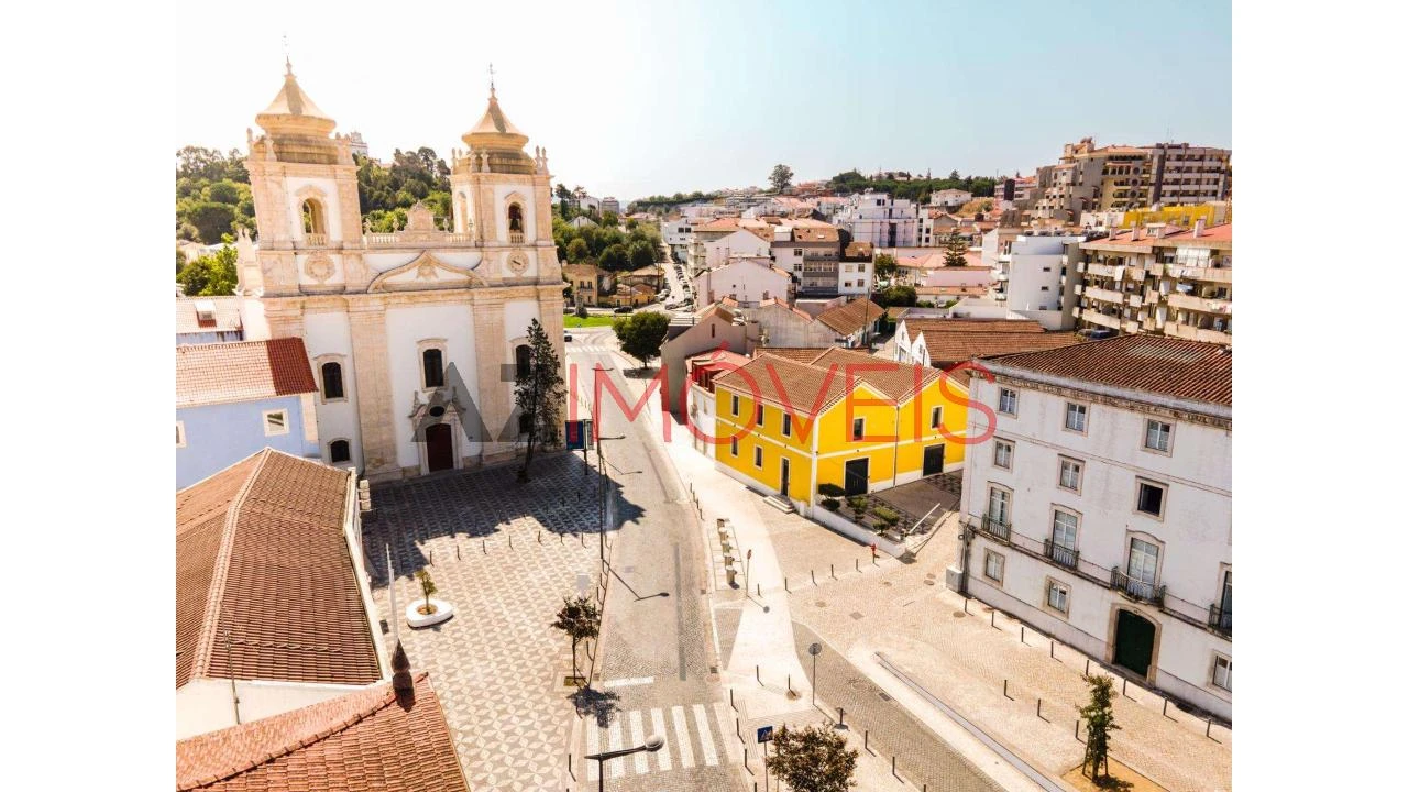 Prédio para Venda em Leiria, Pousos, Barreira e Cortes Foto 4