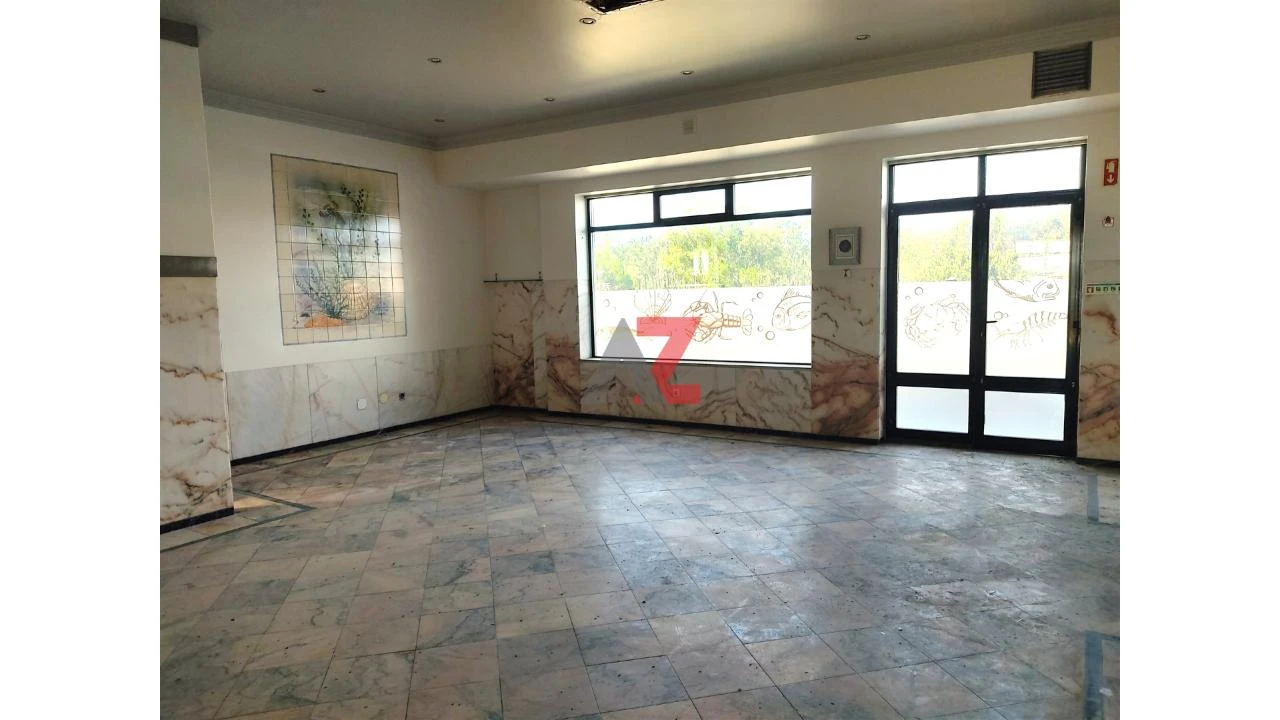 Negócio para Venda em Parceiros e Azoia Foto 4