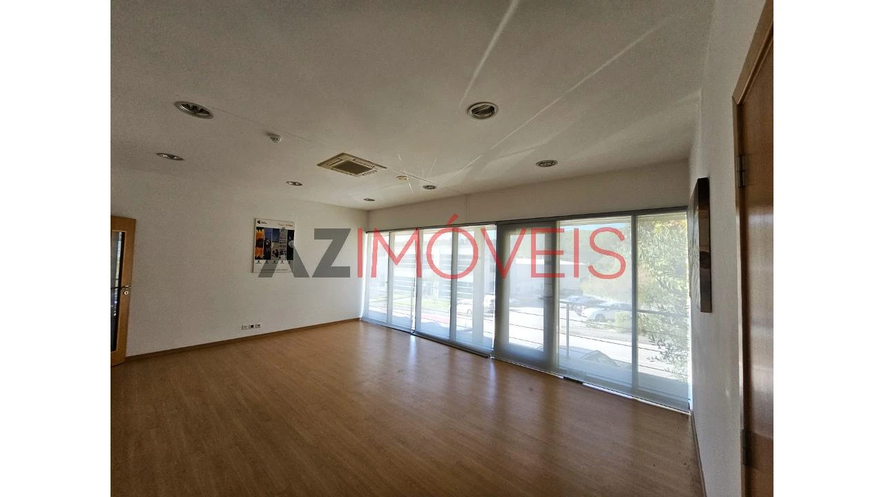 Armazém para Arrendamento em Santa Catarina da Serra e Chainça Foto 4