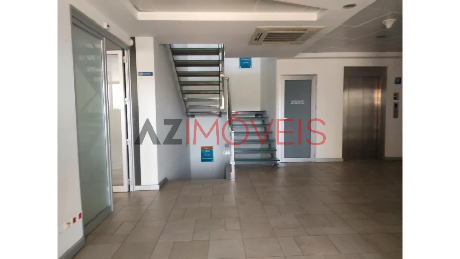 Armazém para Venda em Atouguia Foto 23