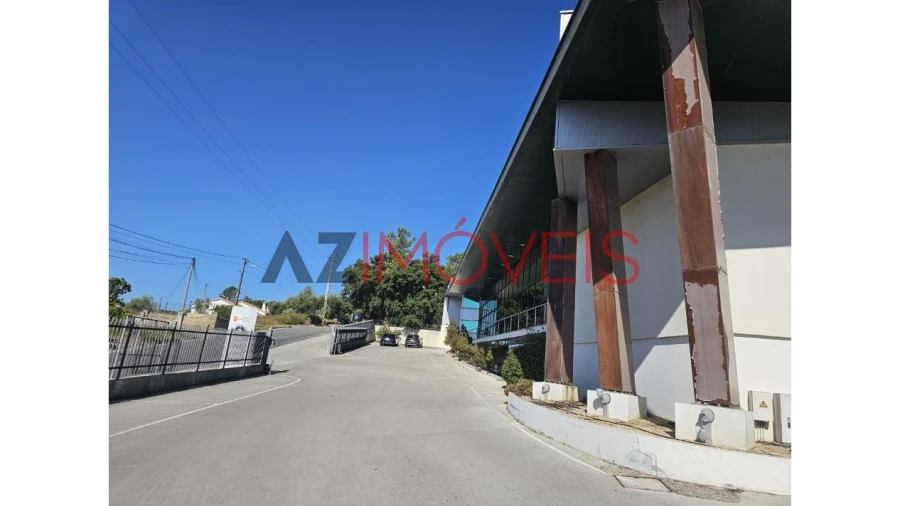 Armazém para Venda em Atouguia