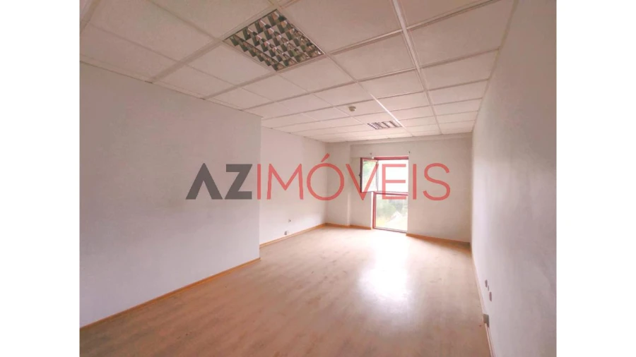 Escritório para Venda em Leiria, Pousos, Barreira e Cortes