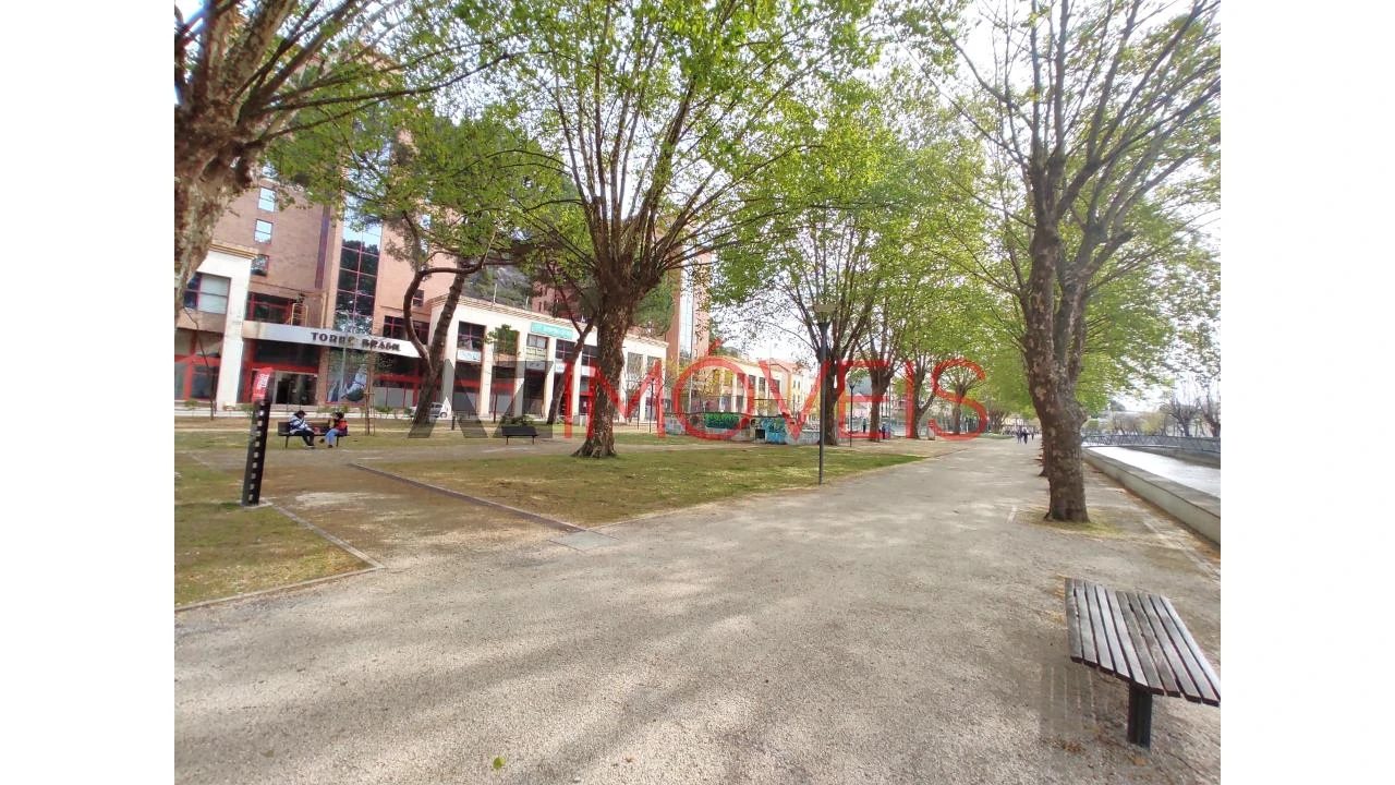 Escritório para Venda em Leiria, Pousos, Barreira e Cortes Foto 12