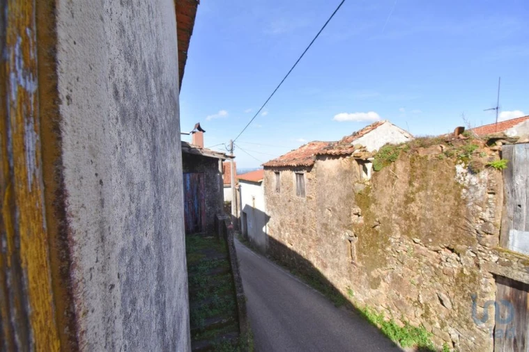 Moradia T2 para Venda em Vila Nova Foto 5