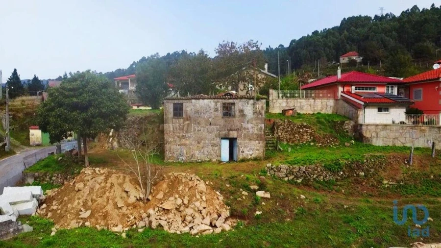 Moradia T3 para Venda em Vilela, São Cosme e São Damião e Sá Foto 3