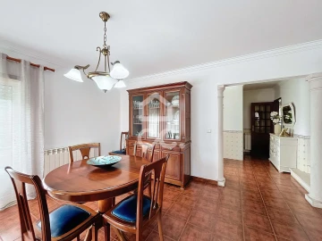Apartamento T4 para Venda em Caldas da Rainha - Santo Onofre e Serra do Bouro