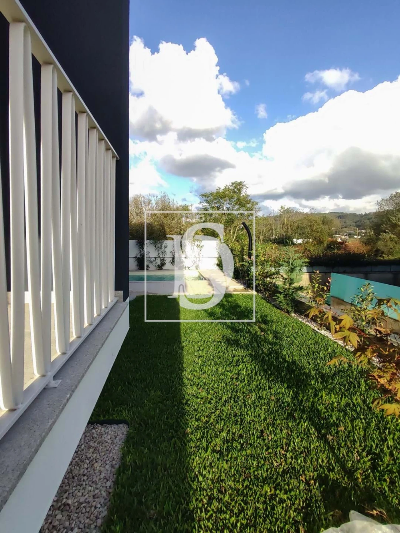 Moradia T4 para Venda em Oliveira, São Paio e São Sebastião Foto 6