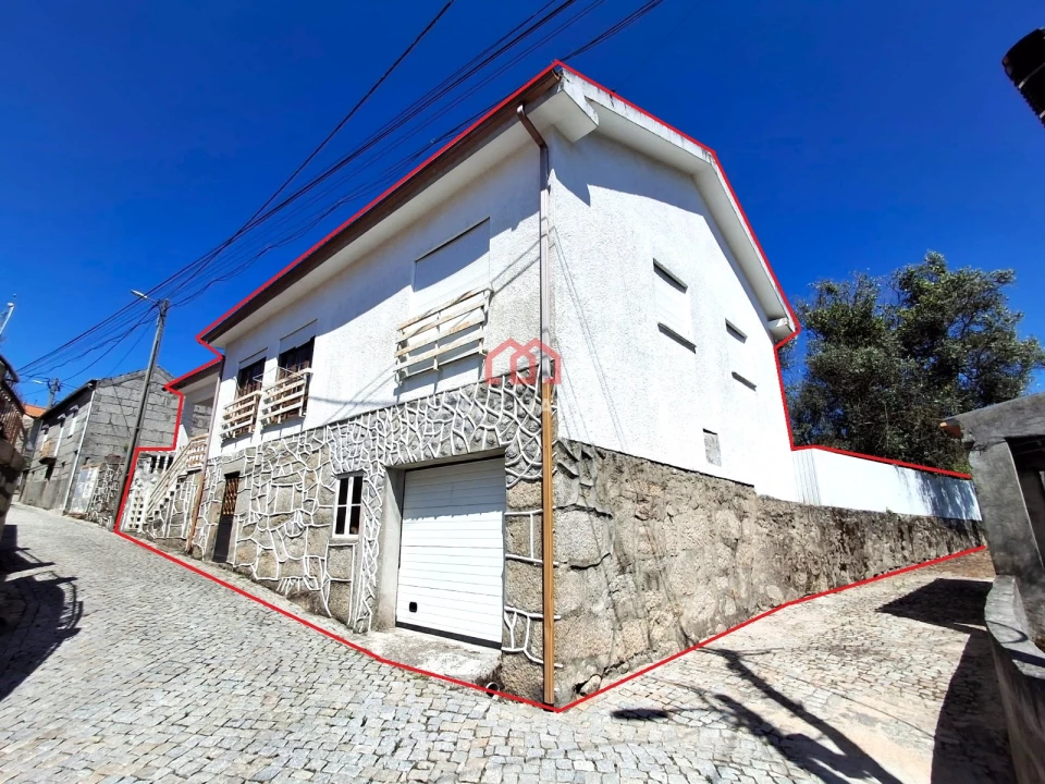 Moradia T2 para Venda em Abrunhosa-A-Velha Foto 2